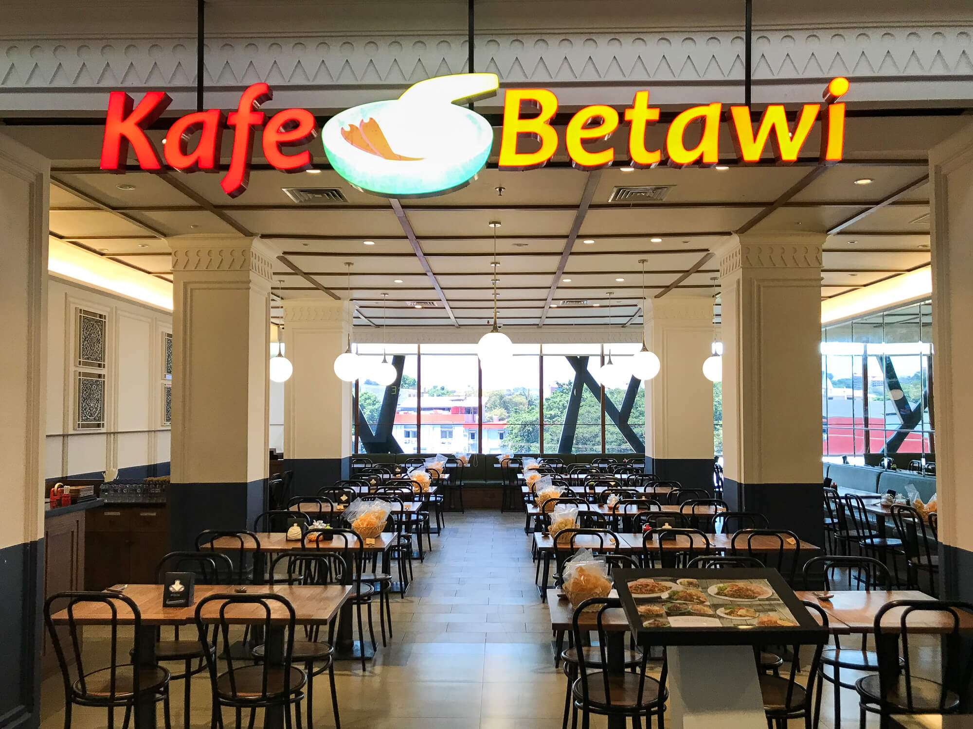 thumbnail-kafe-betawi-manado-townsquare-3